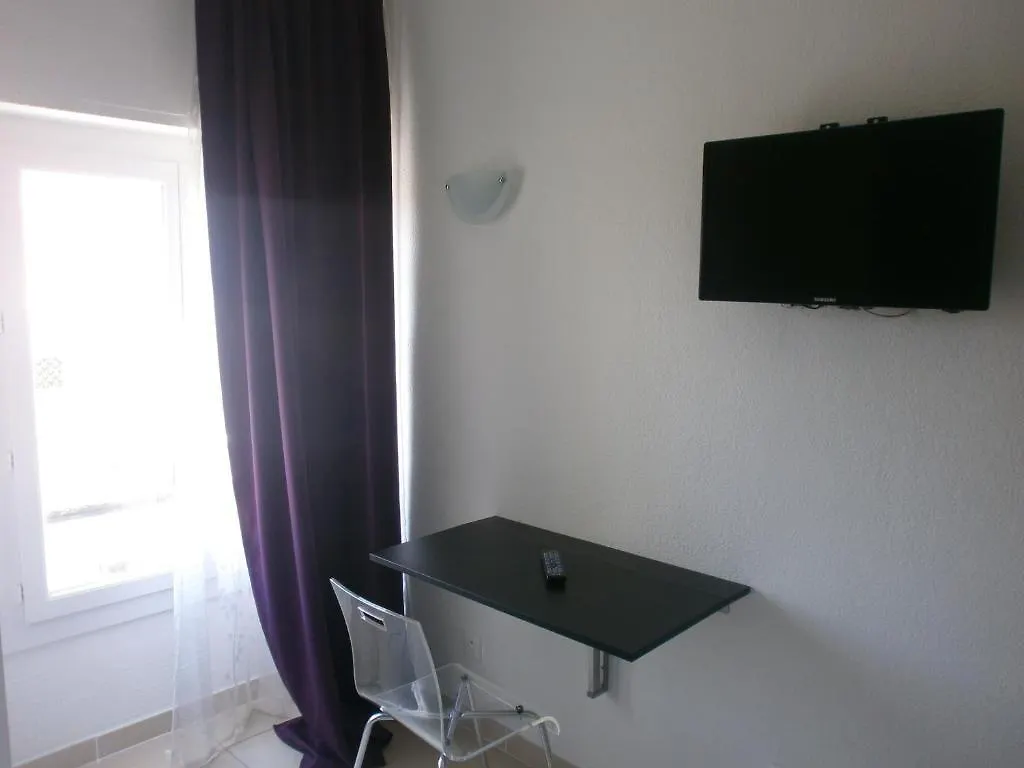 Hotel Merea La Londe-les-Maures 2*,